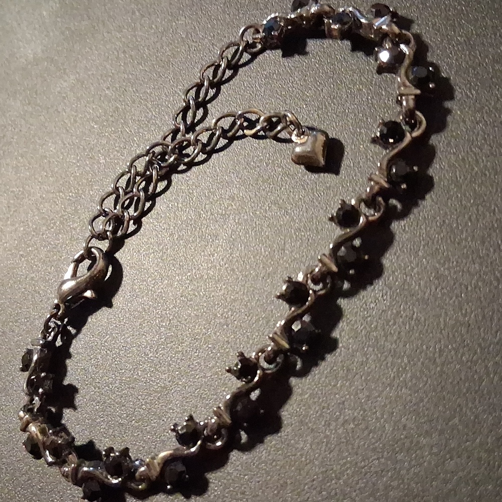 Elegant Silver and Black Crystal Women's Bracelet Sz 7 To 9.